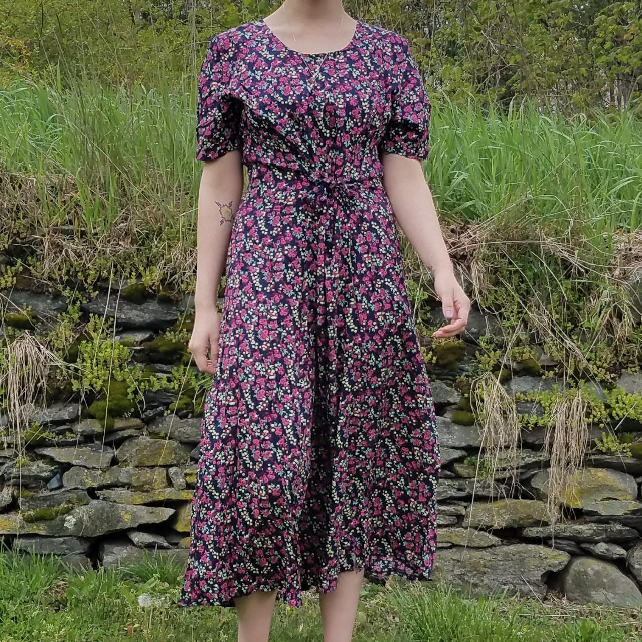 Flowy vintage 1990s floral dress. Short-sleeved... - Depop