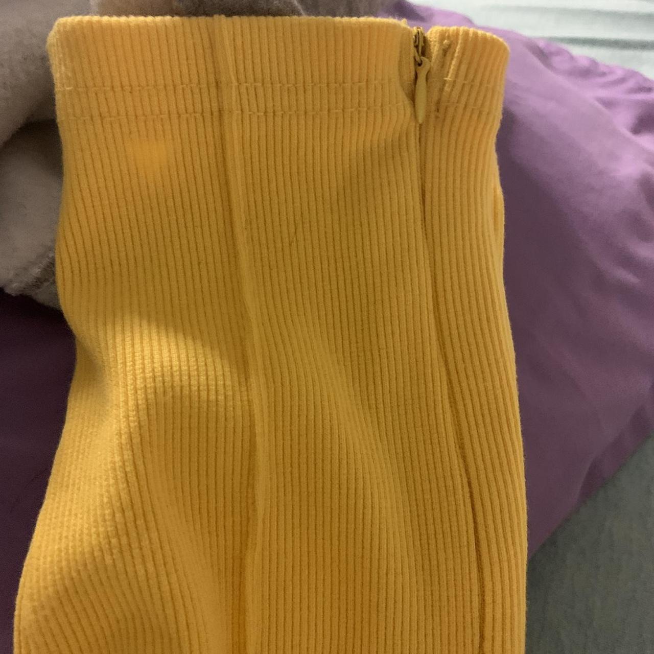 Missguided Women's Yellow Leggings Depop