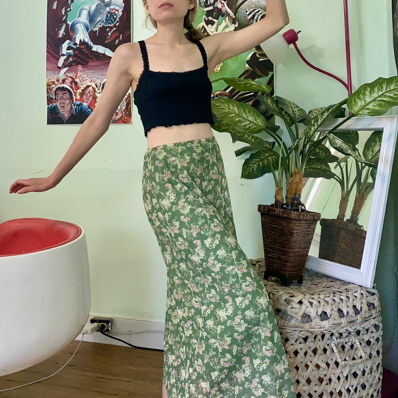 Product Image 1 - green floral maxi skirt

green maxi