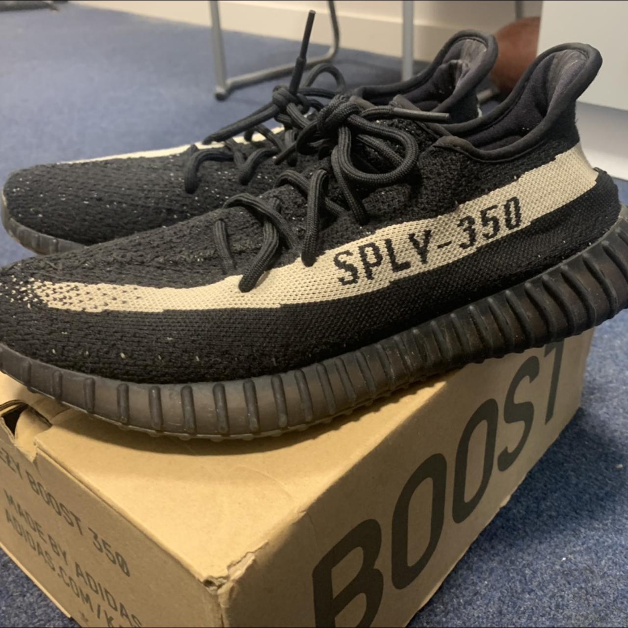 yeezy shoes size 9