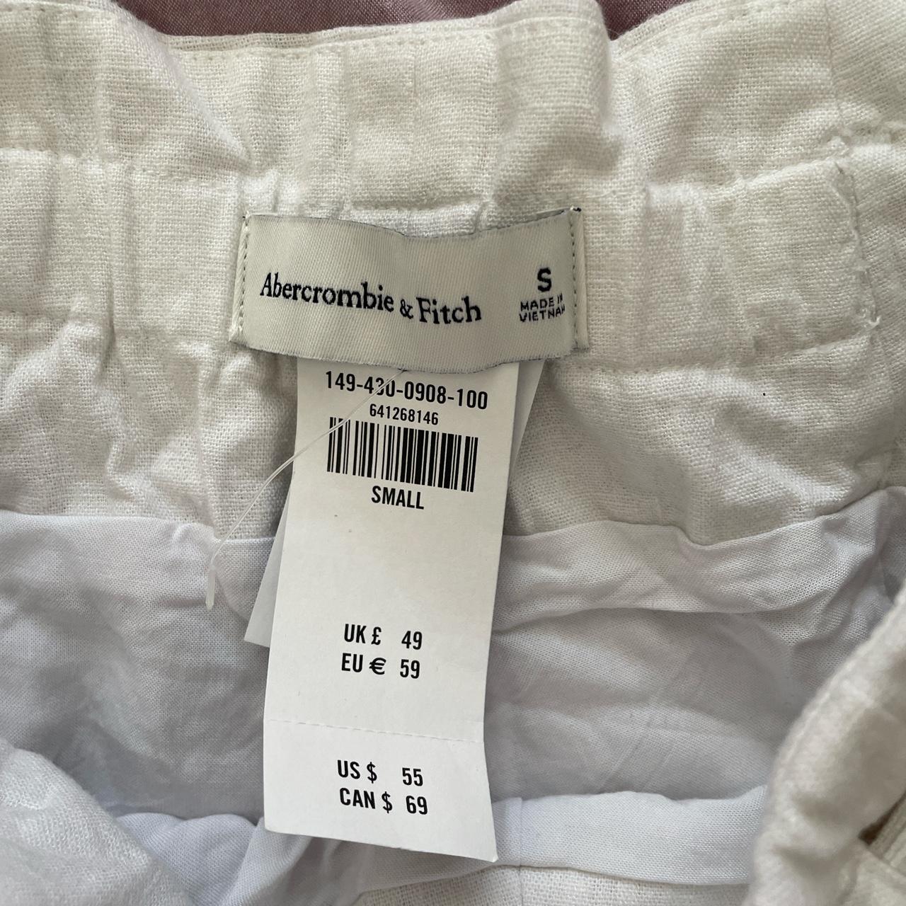 Abercrombie & Fitch Women's White Shorts | Depop