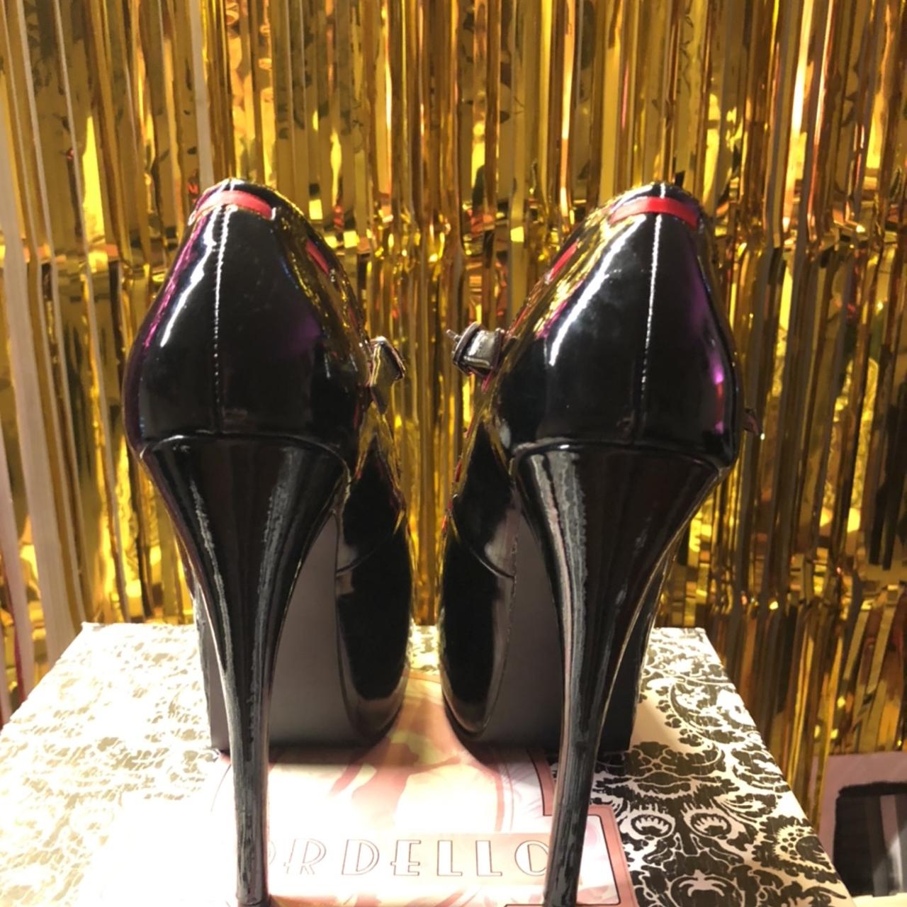 pleaser platform pumps