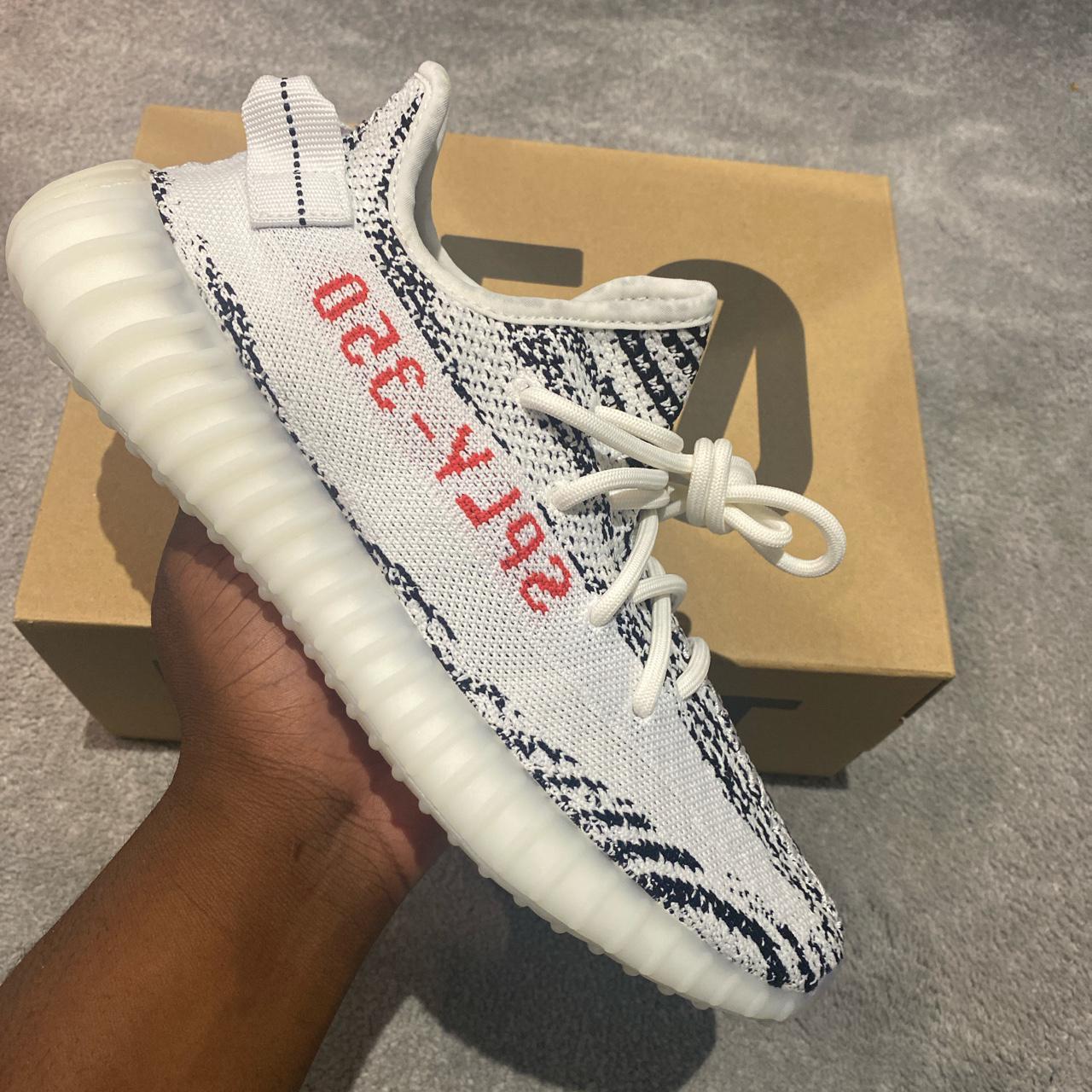 Yeezys hot sale zebra uk