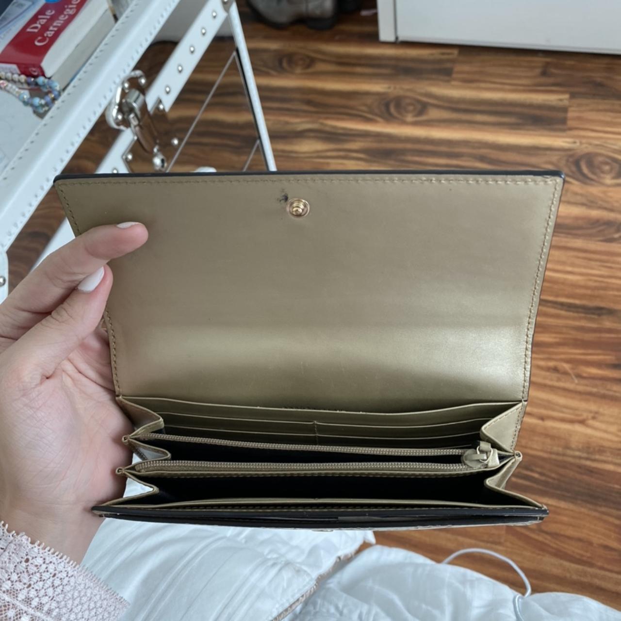 Gucci wallet gold bees Brand new with box and cloth - Depop