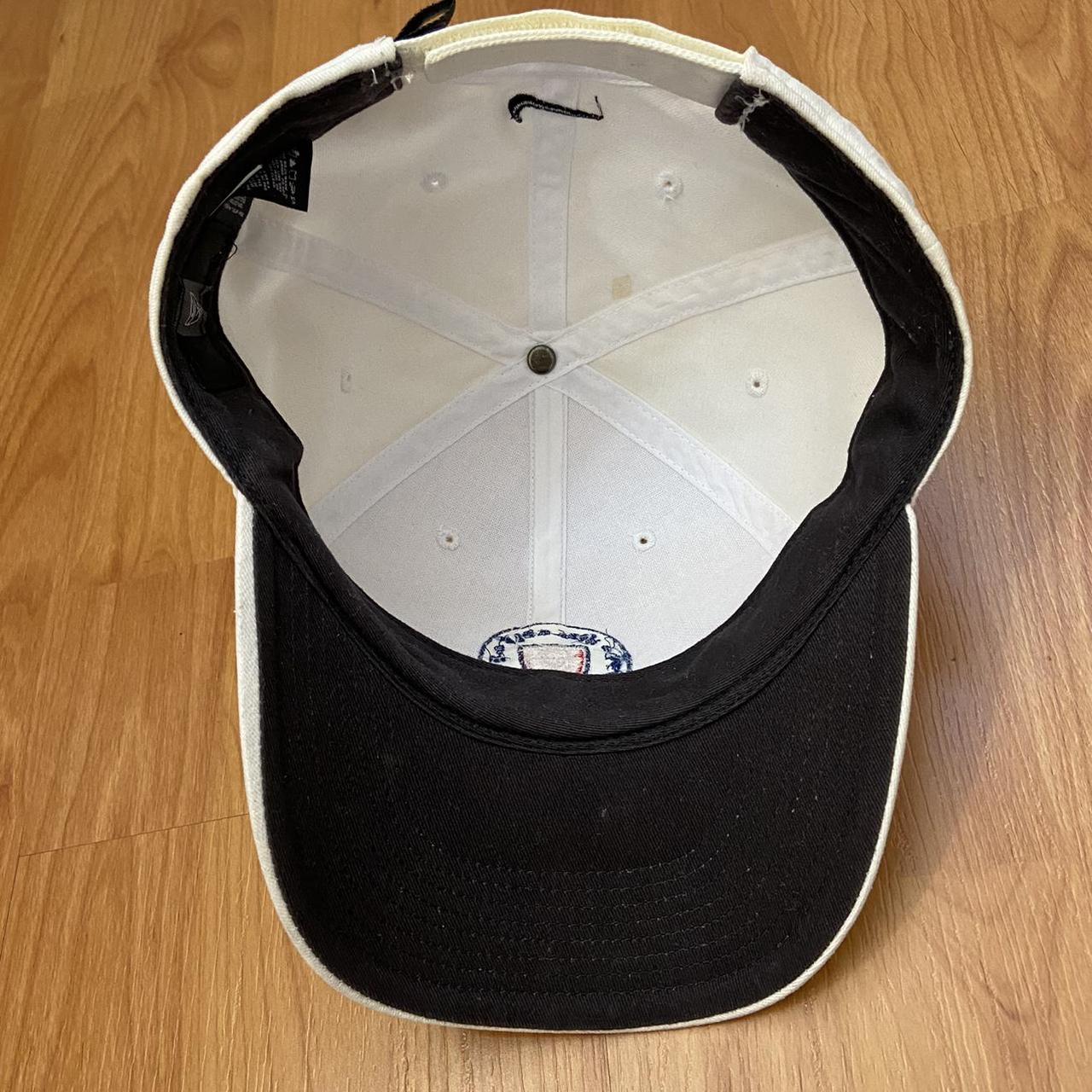 Nike Men's White and Navy Hat (3)