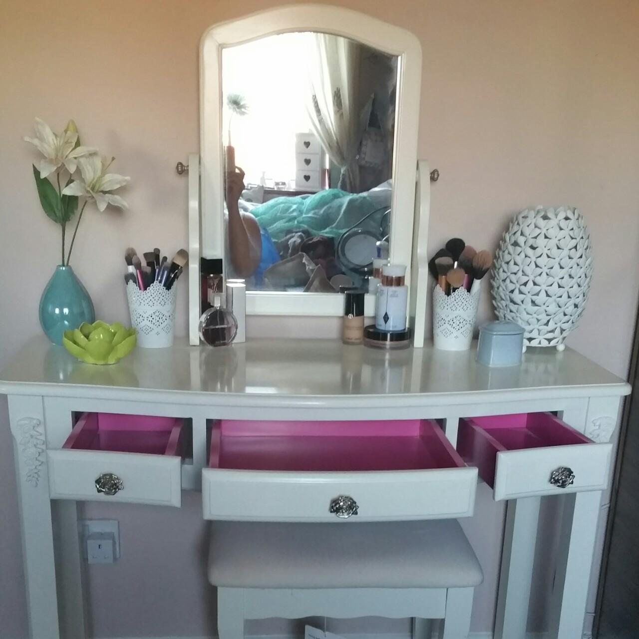 laurence llewelyn bowen dressing table