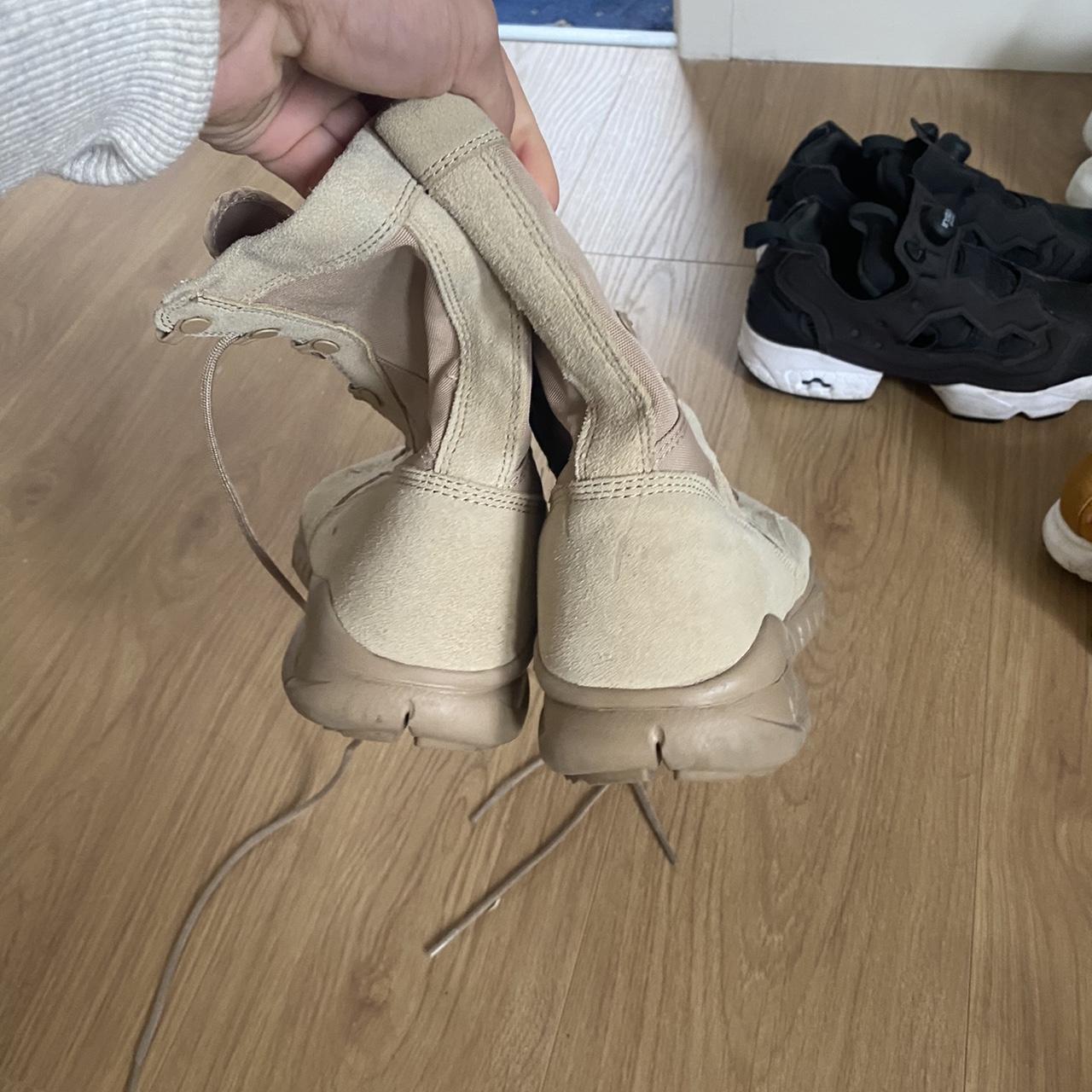 tan nike boots men