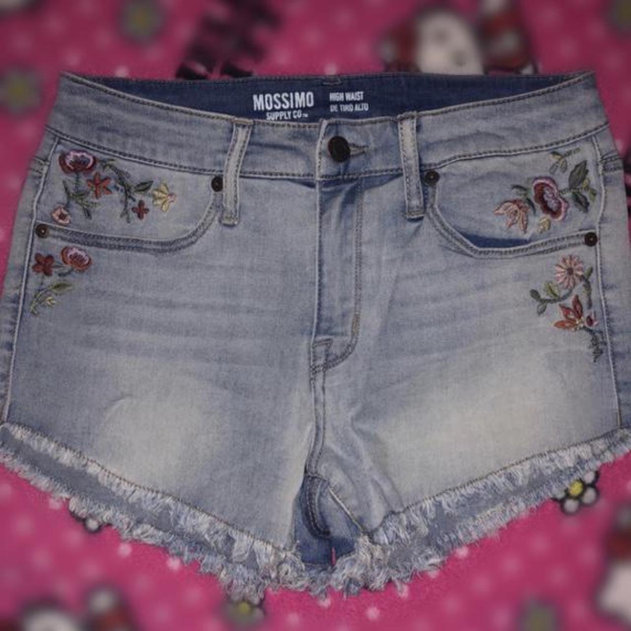 Product Image 1 - Floral Shorts!
Raw hem.
Perfect