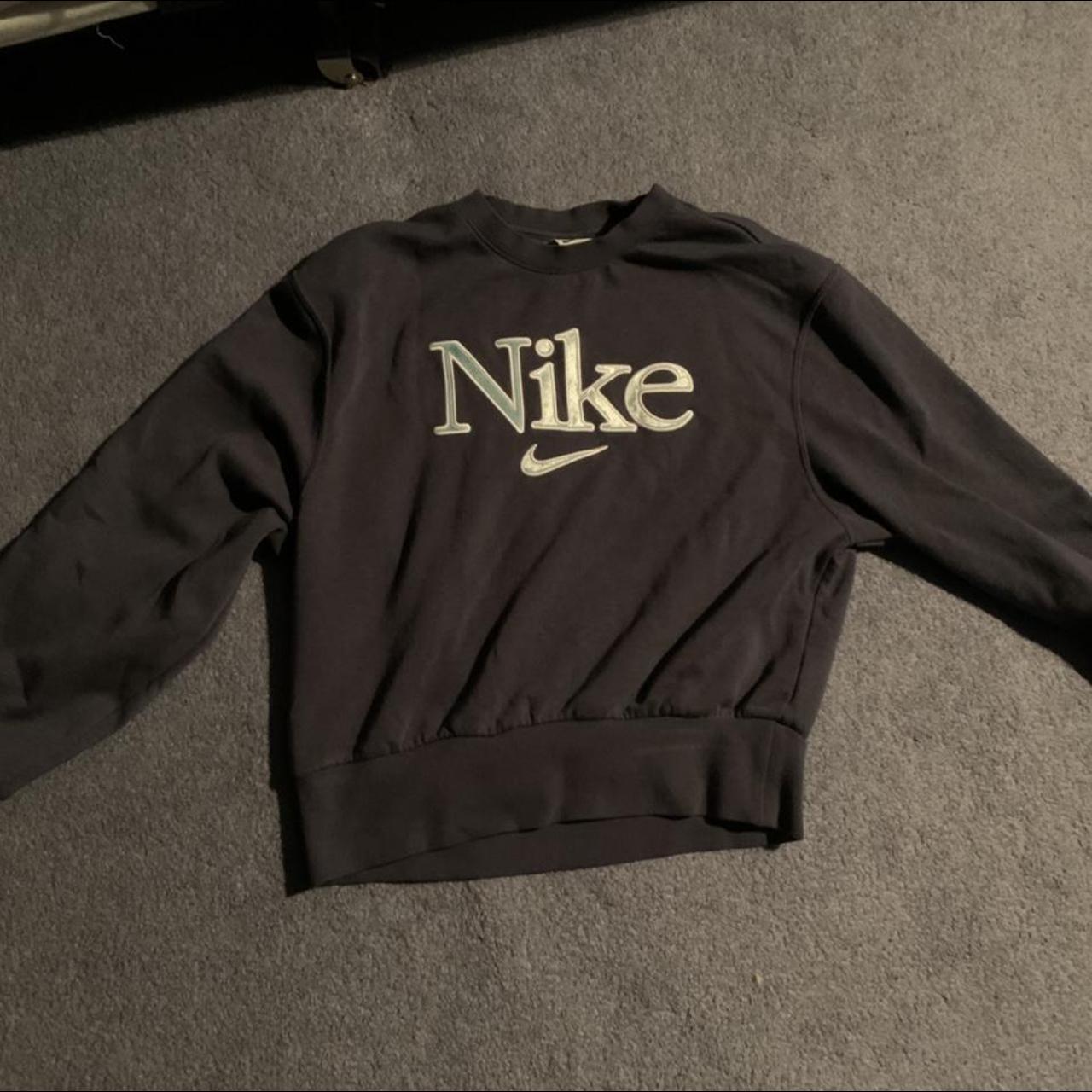 coloured nike top