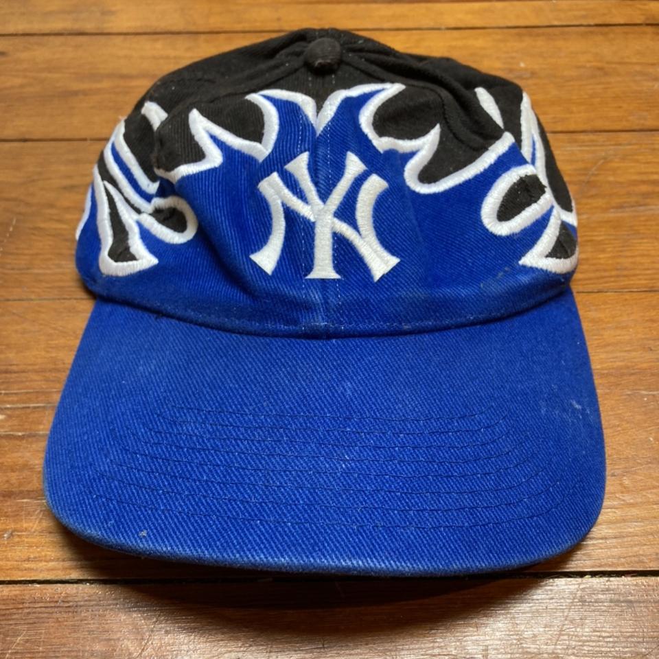 7 1/8 New York Yankees Corduroy Fitted Hat Lids - Depop