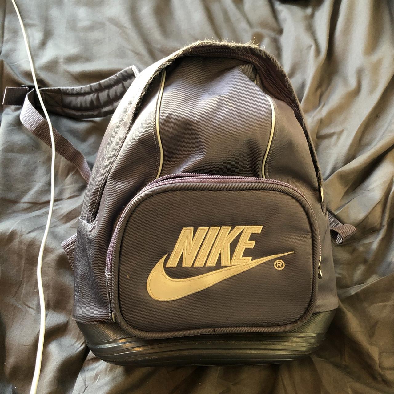Nike MINI backpack / rucksack really nice and vintage - Depop