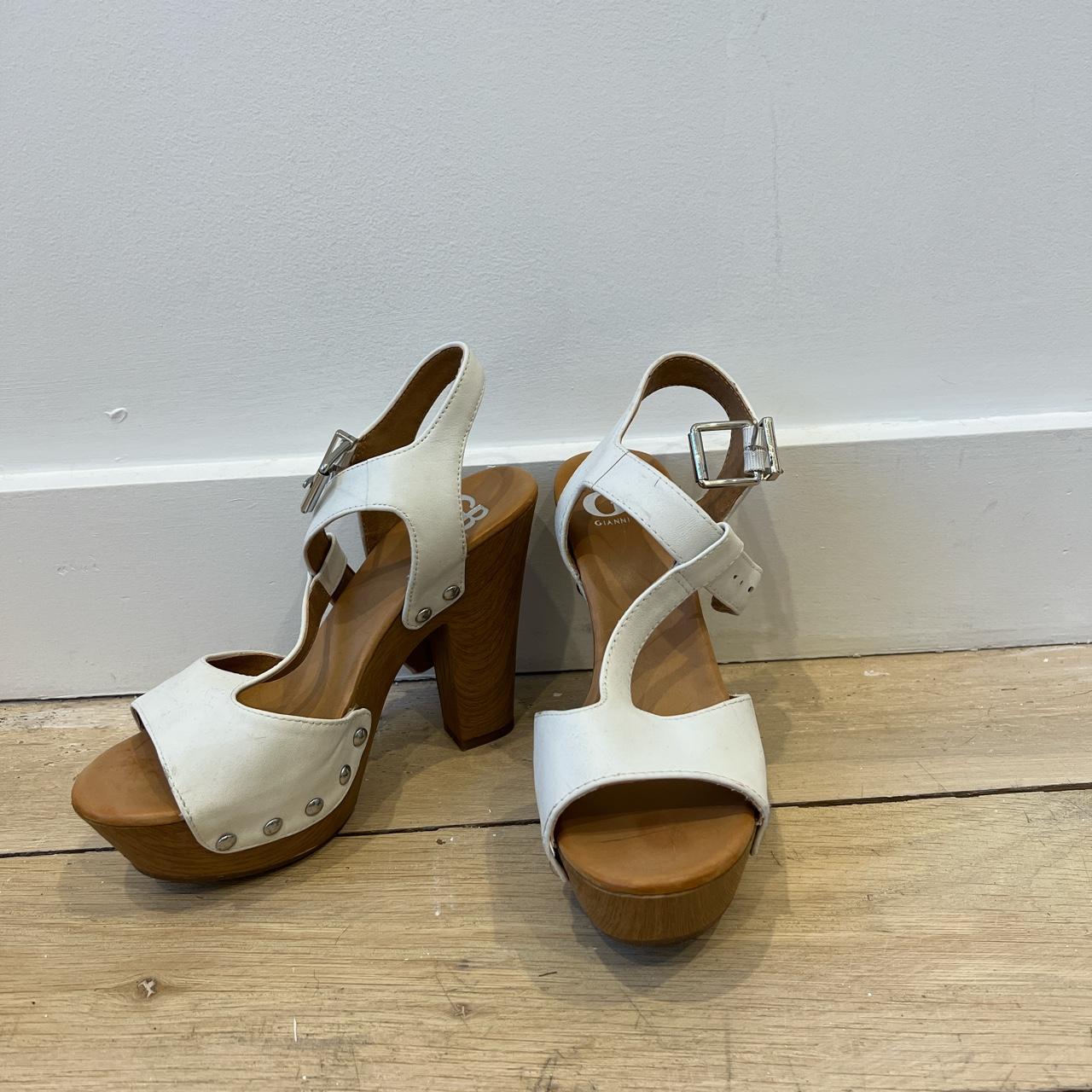 Gianni bini hot sale white sandals