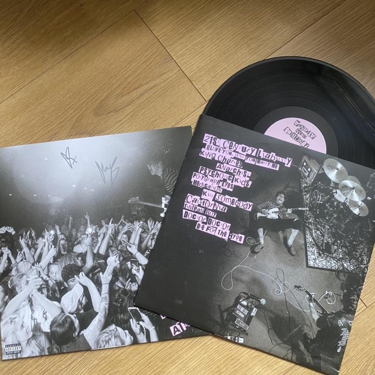 YUNGBLUD SIGNED VINYL newest