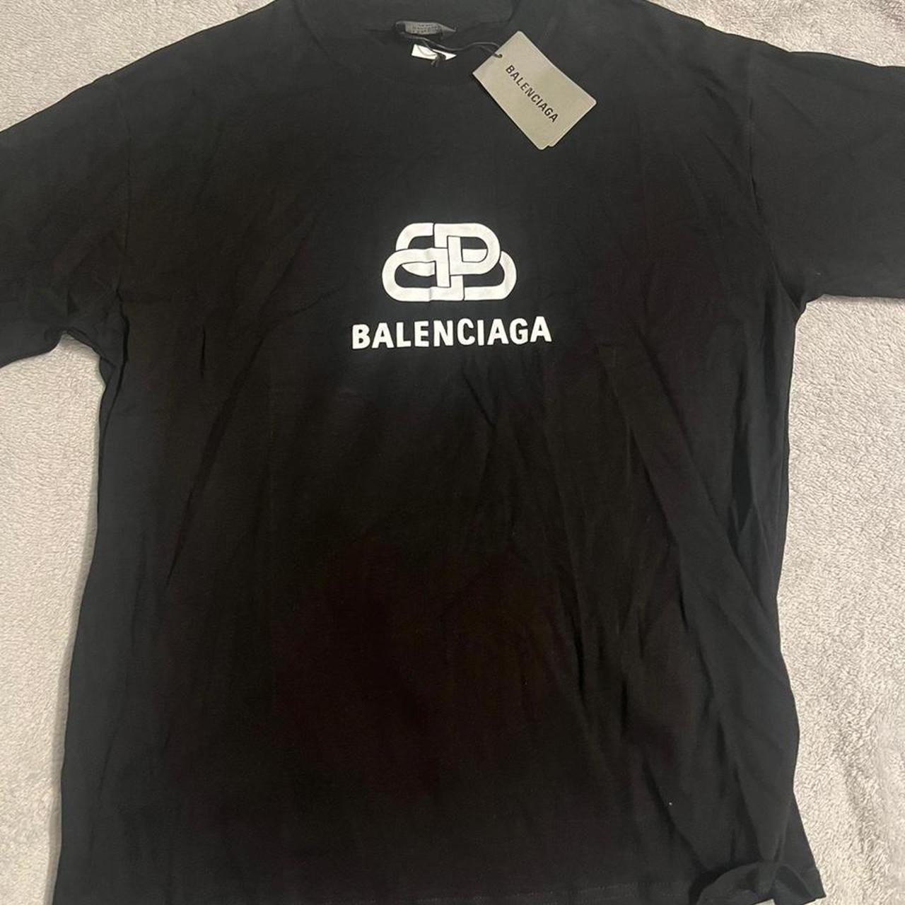 Mens Balenciaga t shirt never worn still with tags... - Depop