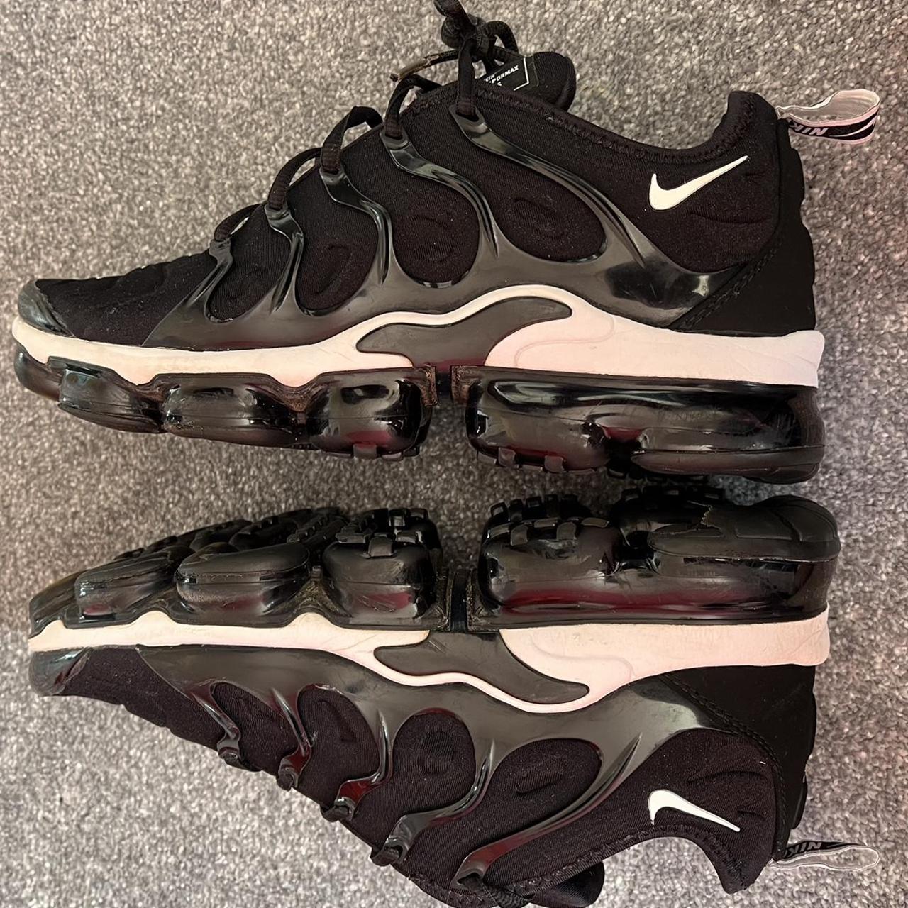 vapormax plus overbranding black