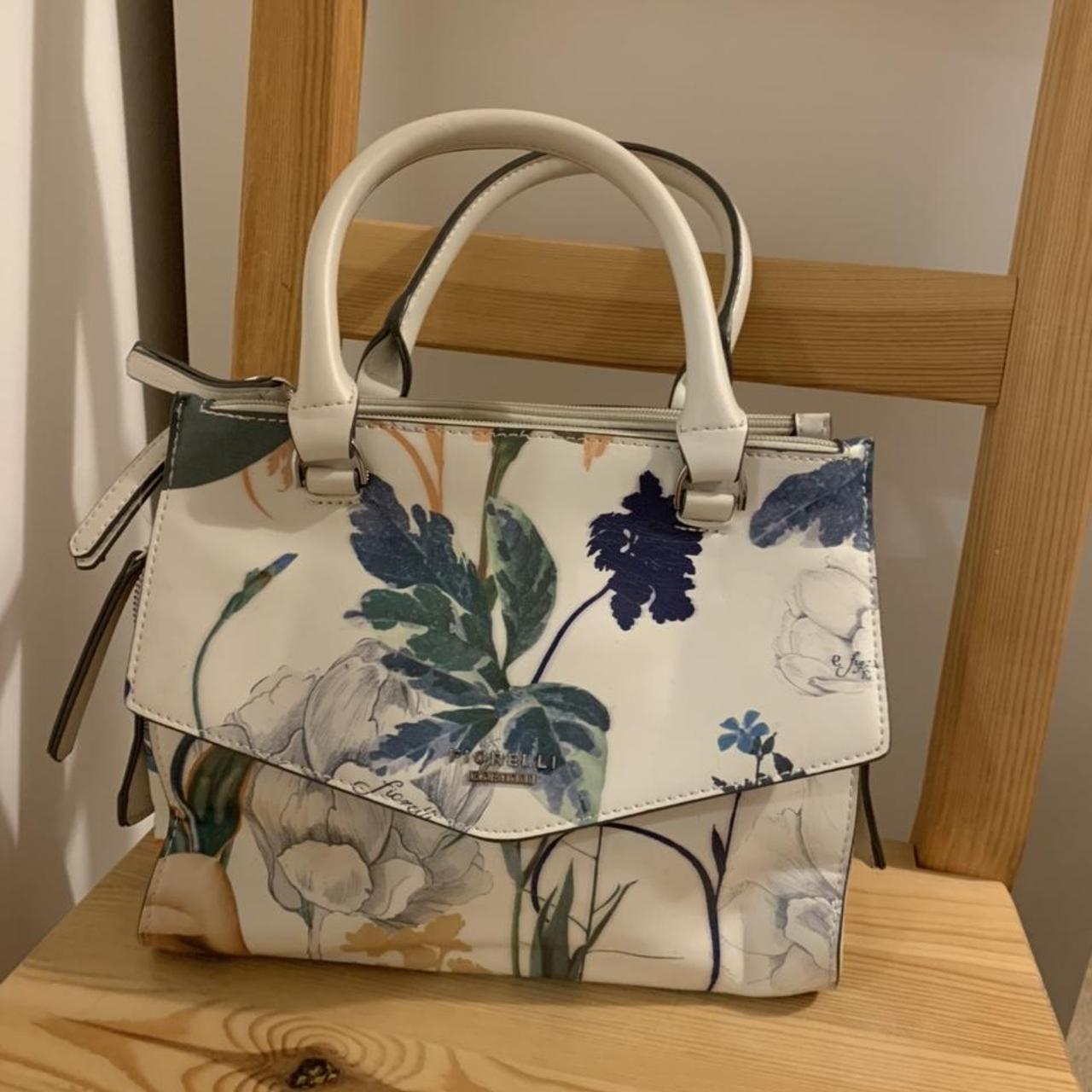 Fiorelli handbag with detachable shoulder strap 3... Depop
