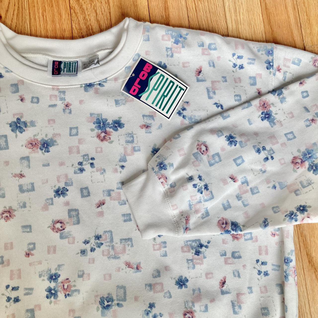Bold Spirit Women's White Sweatshirt (2)