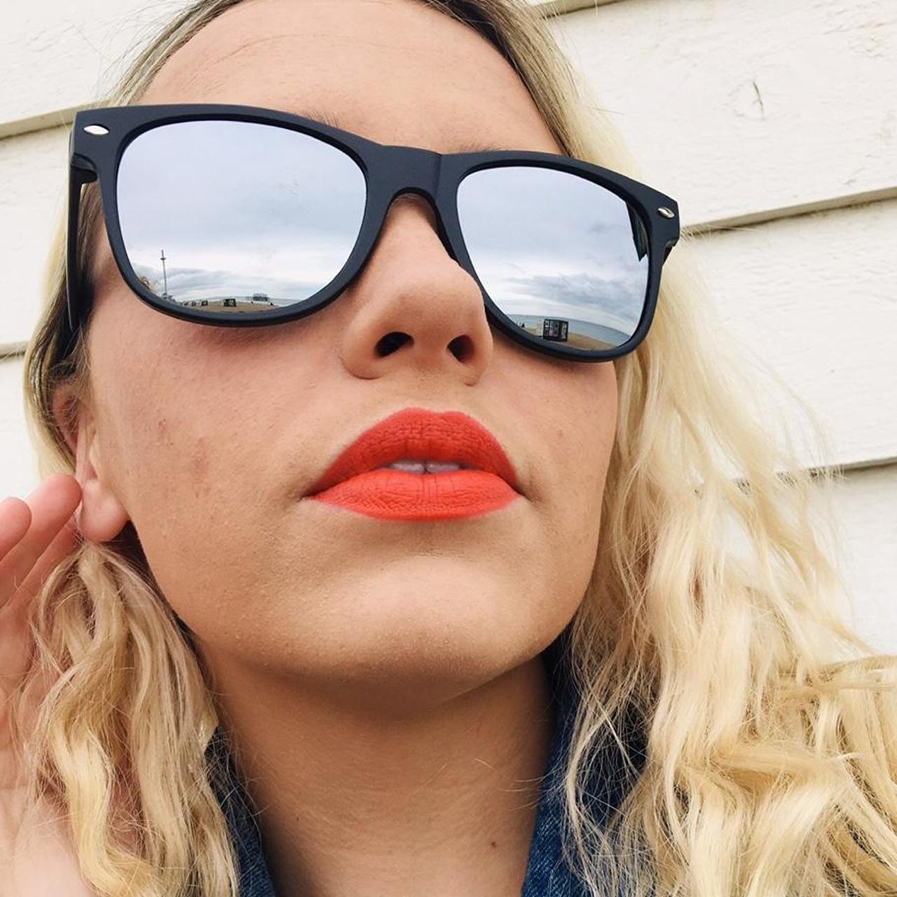 wayfarer like sunglasses