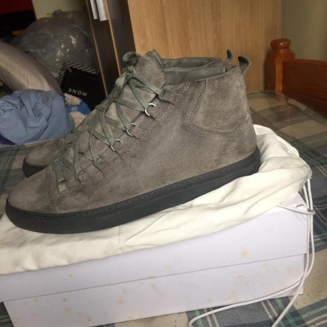 balenciaga arena suede grey