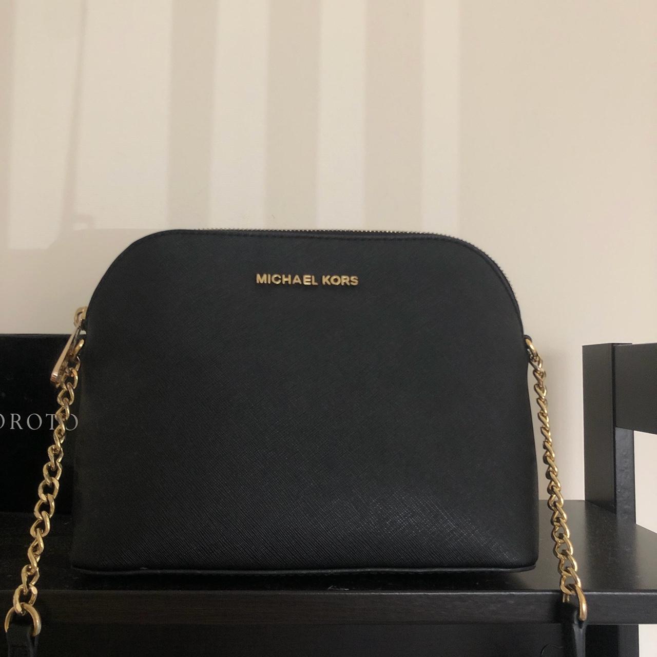 PM FOR SHIPPING} Authentic Michael Kors cindy dome - Depop