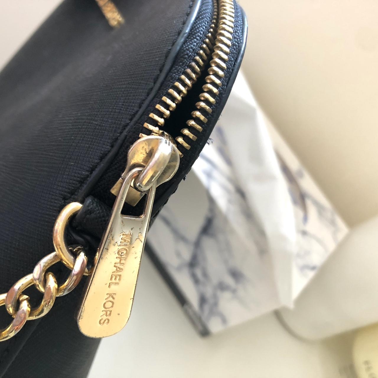 PM FOR SHIPPING} Authentic Michael Kors cindy dome - Depop