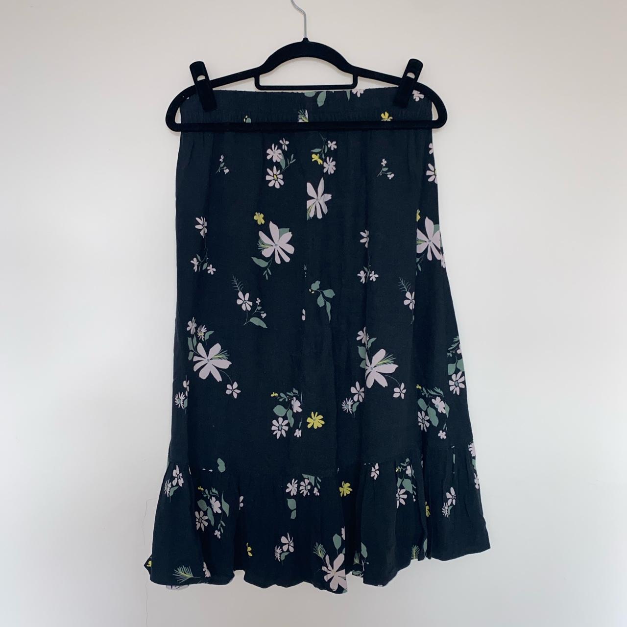 Black floral midi skirt. Size 10. New Look.... - Depop
