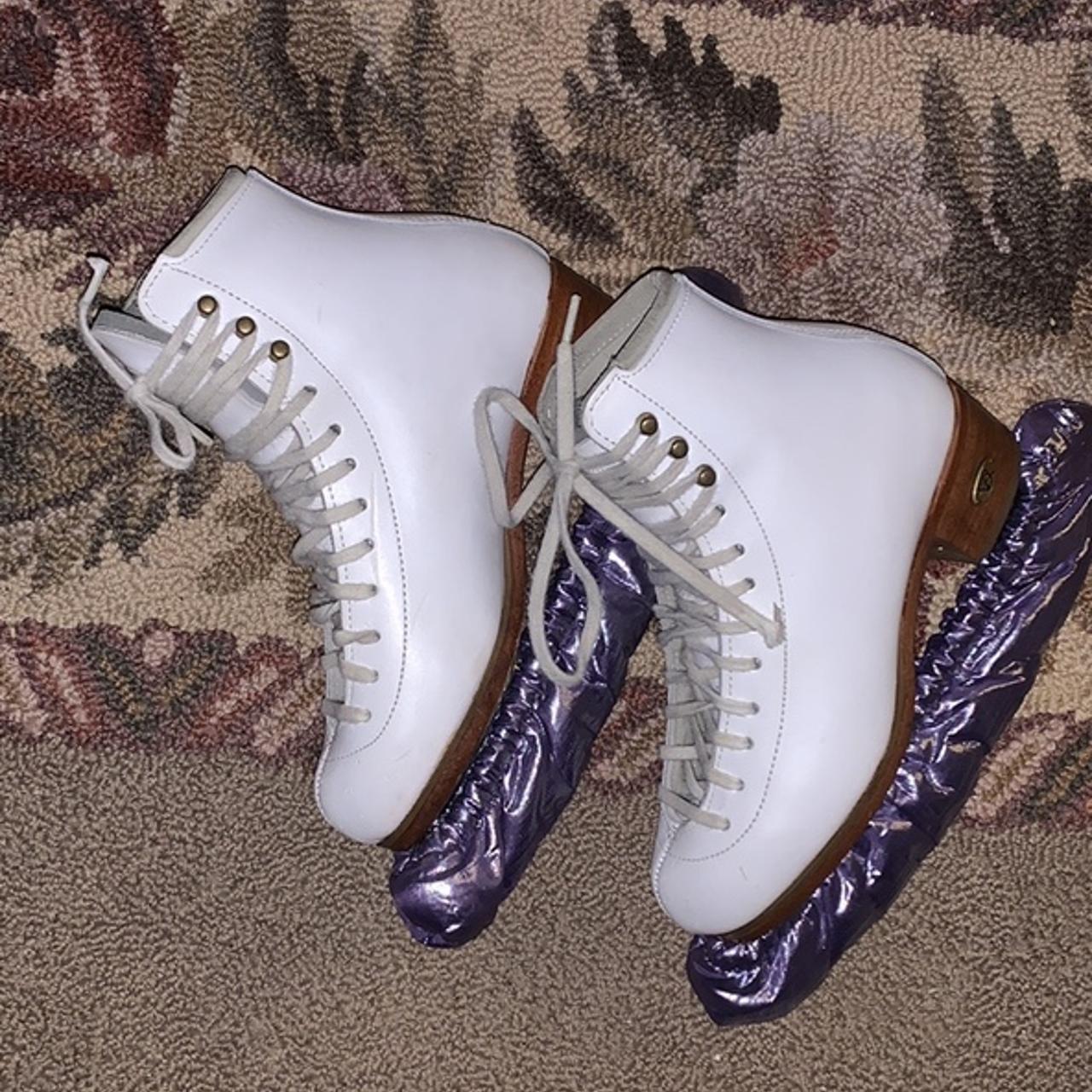 Scuffed Riedell Ice Skates SIZE Children’s... Depop