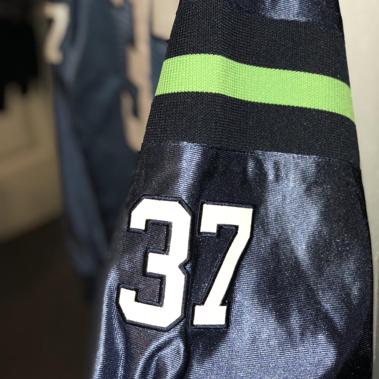 NFL Seattle Seahawks Shaun Alexander Jersey Size: - Depop