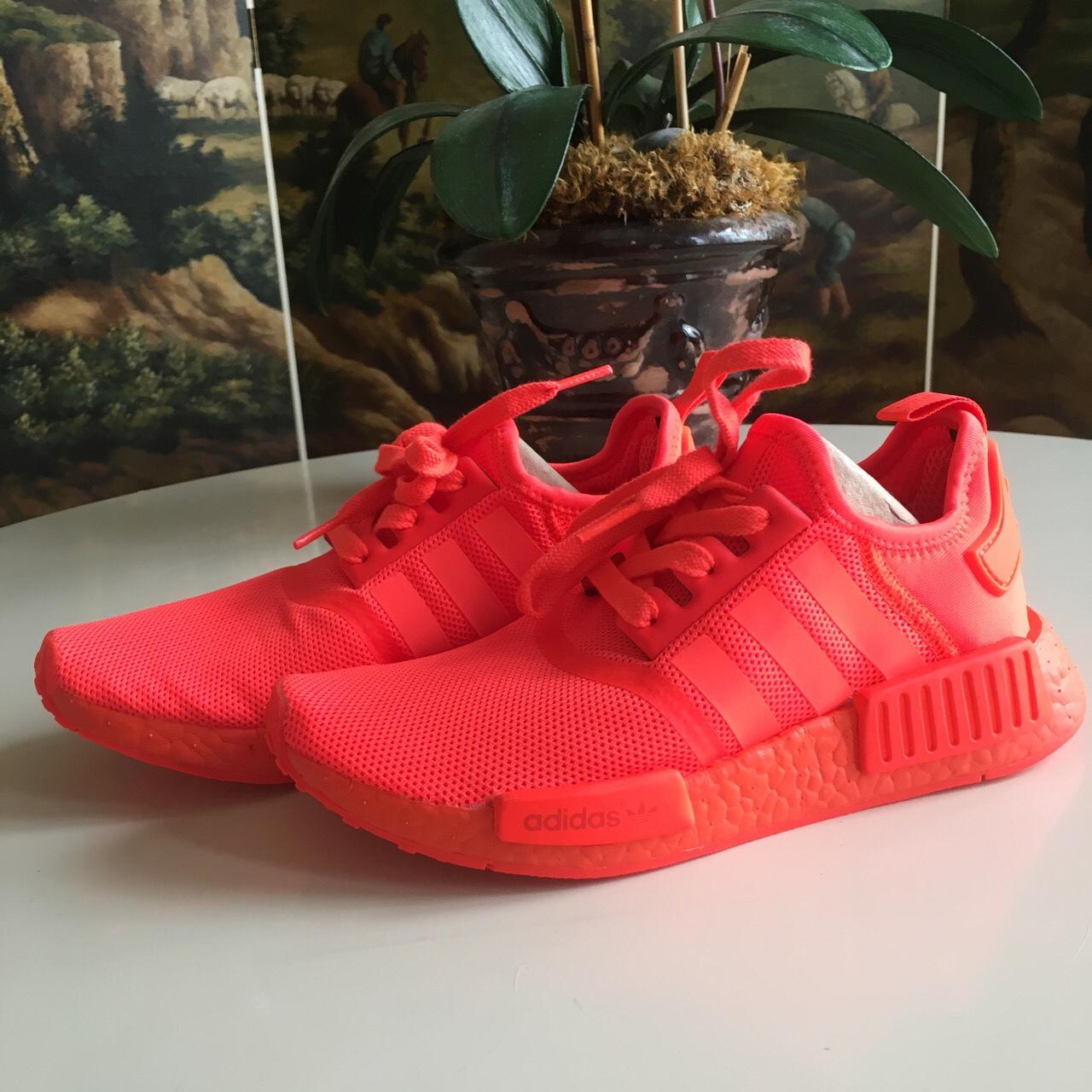 Nmd solar red top womens