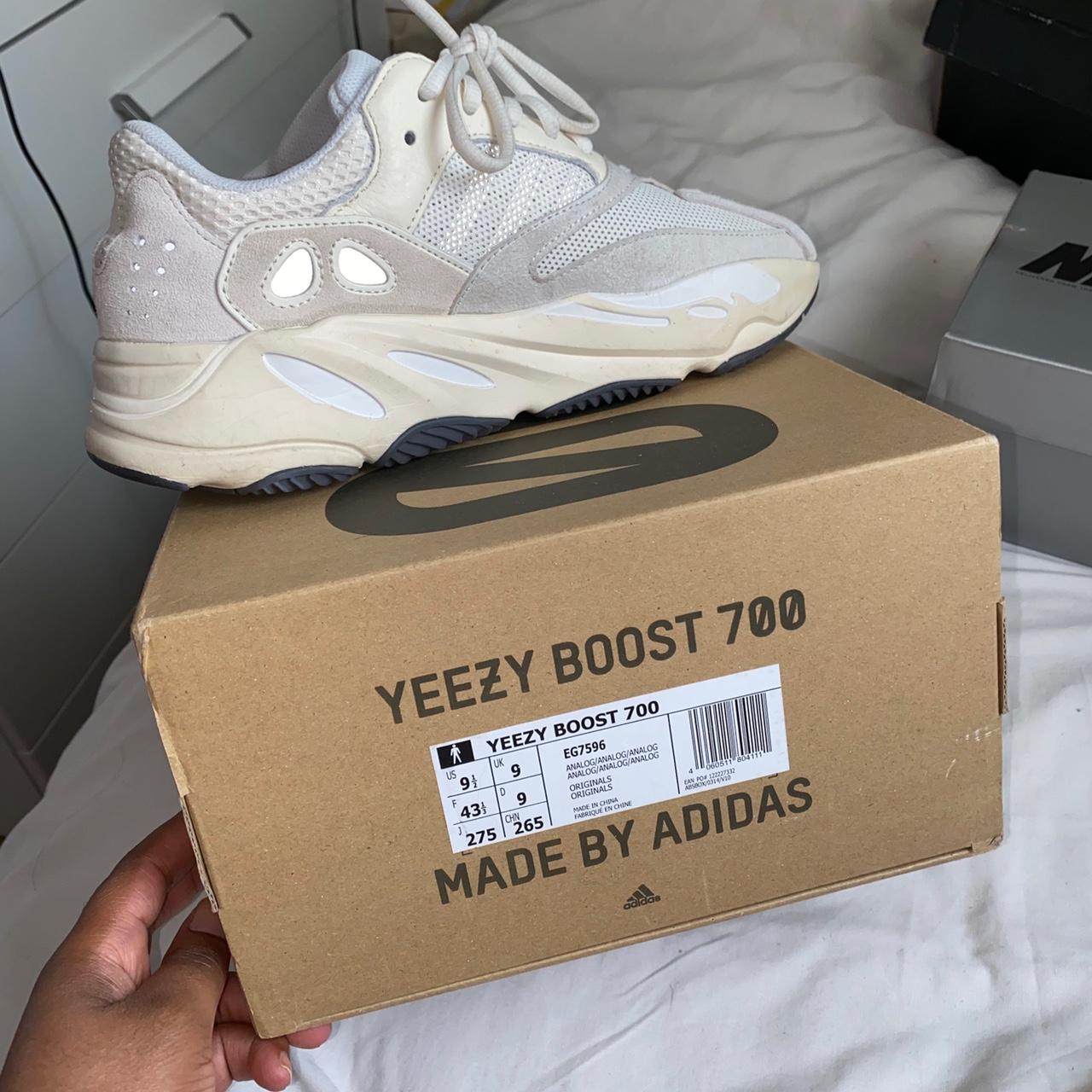 yeezy 700 mens