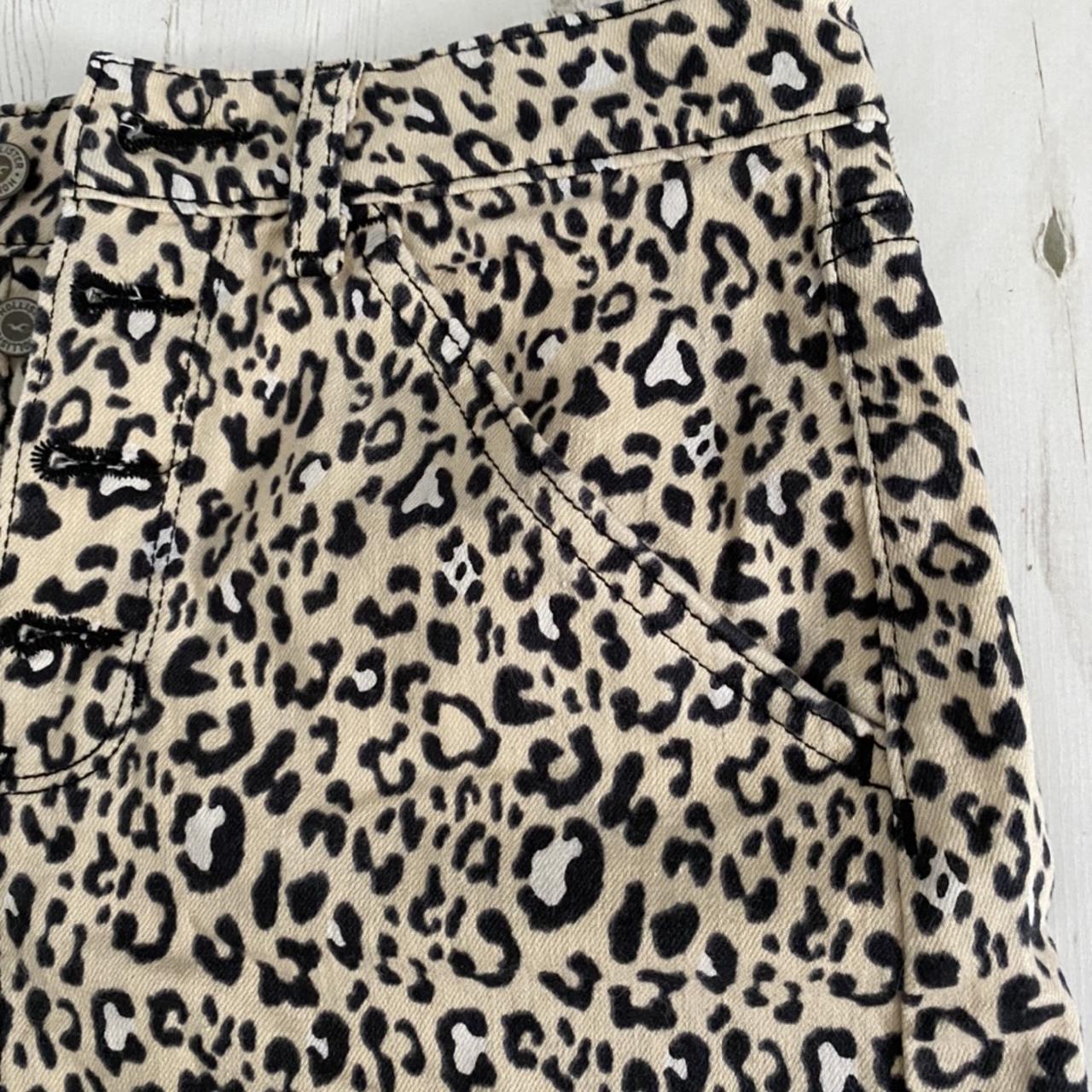 Hollister hi rise leopard print skirt W24 would