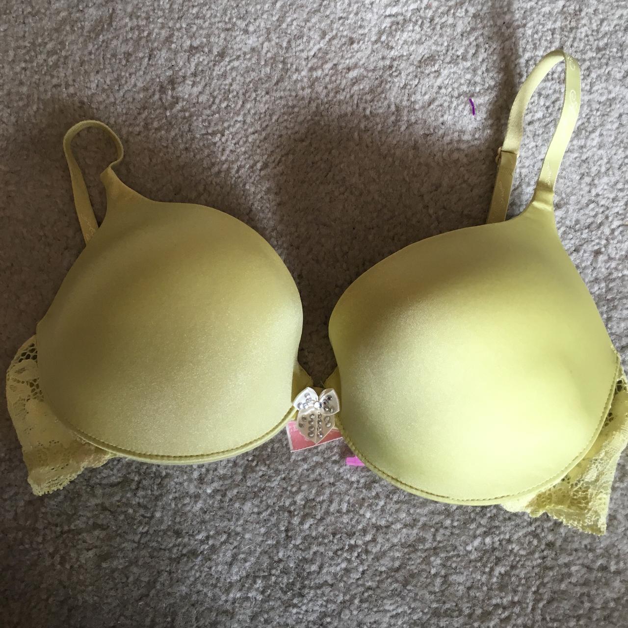Pastel yellow Victoria’s Secret Angels bra. Size