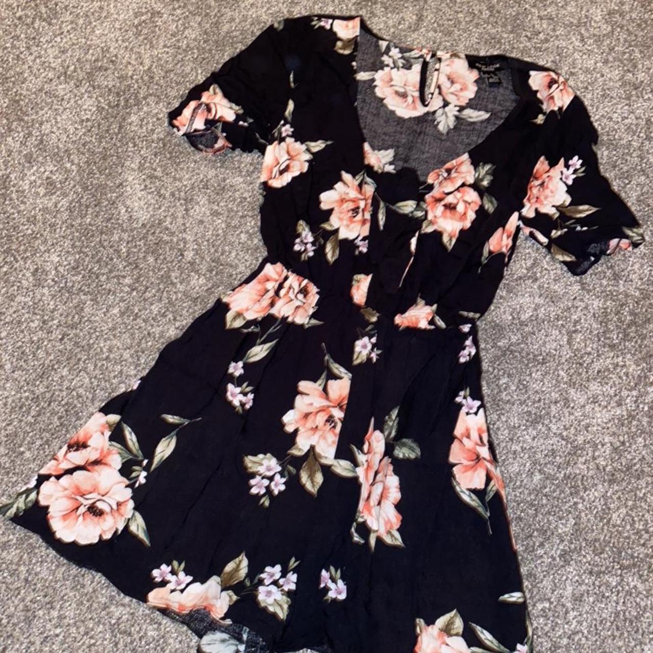 New Look Women's Black and Pink Dress | Depop