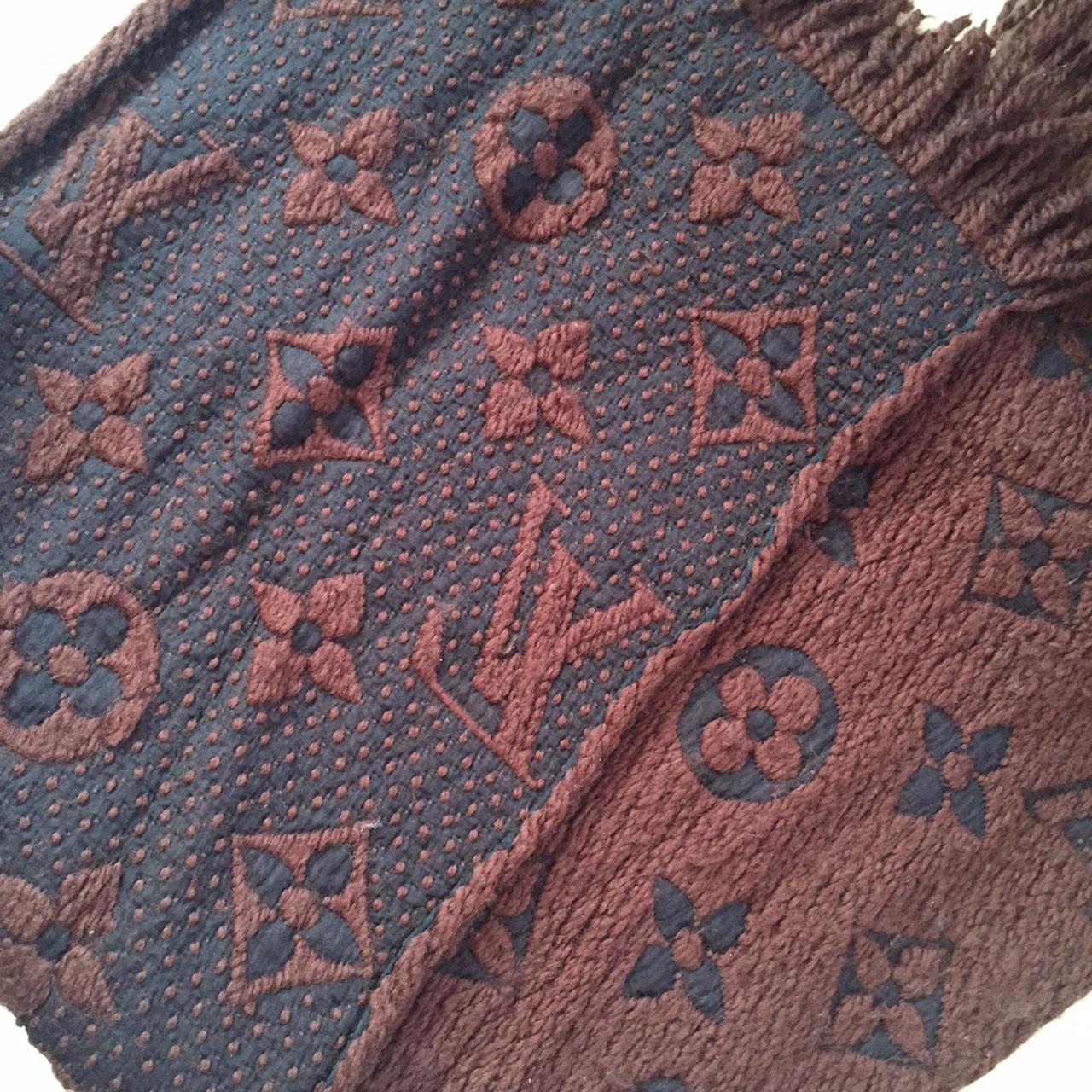 Gray Louis Vuitton Logomania Scarf. Original - Depop