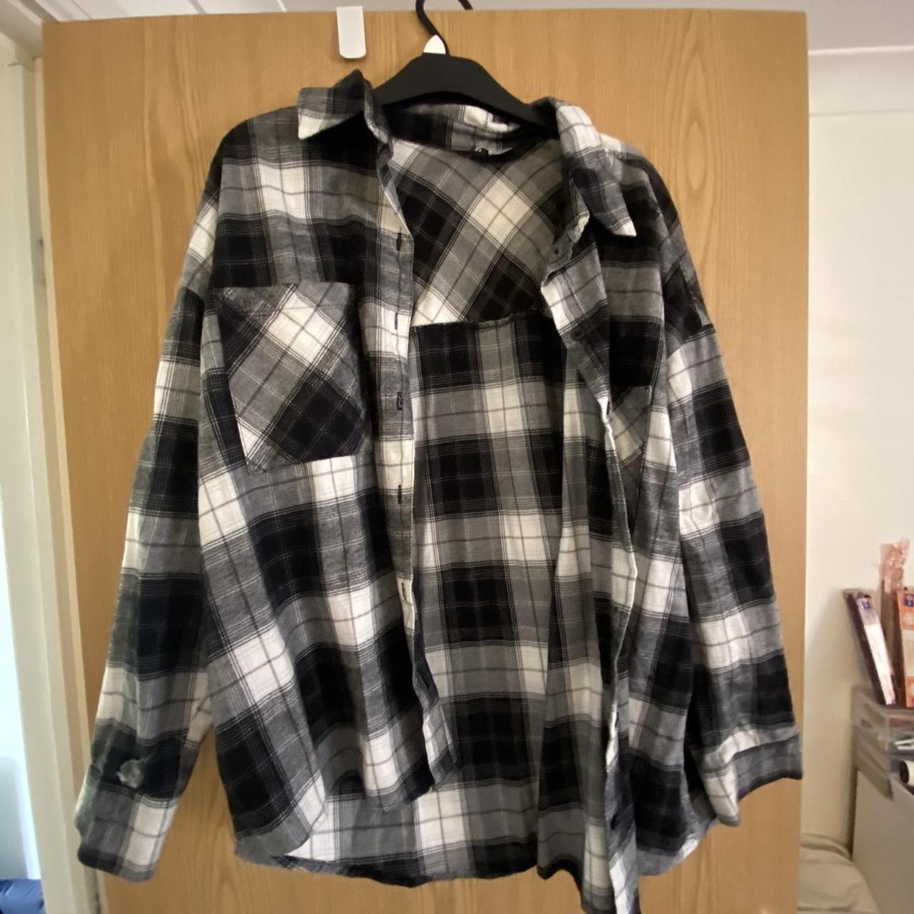 H&M Women's Black and White Shirt | Depop