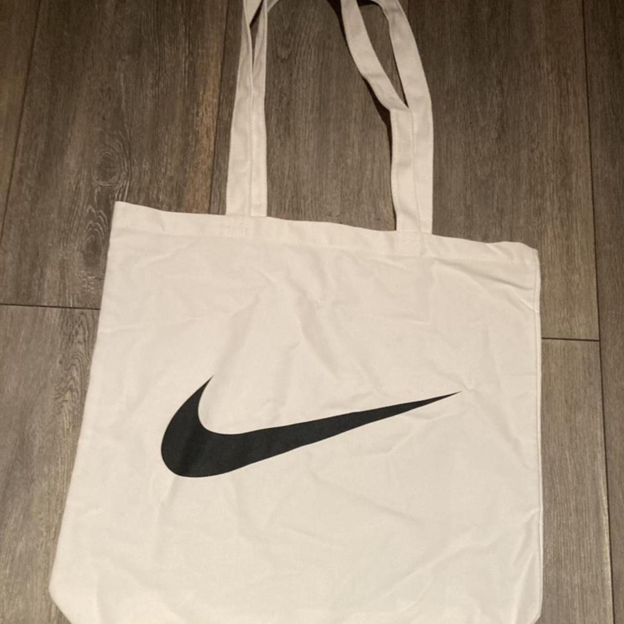 nike swoosh tote bag