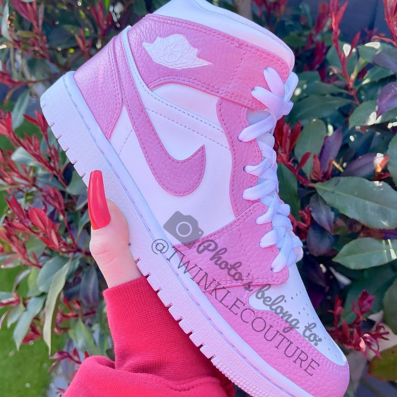 Women's Pink and White Trainers | Depop