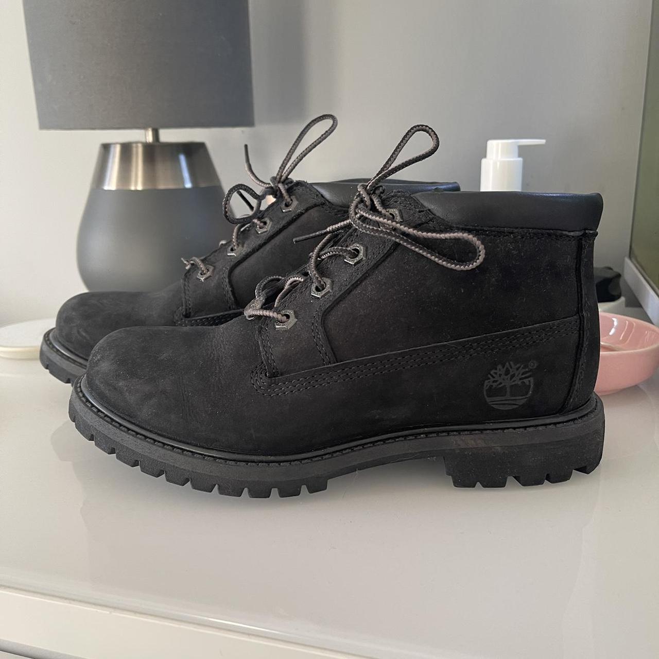 nellie chukka boots black
