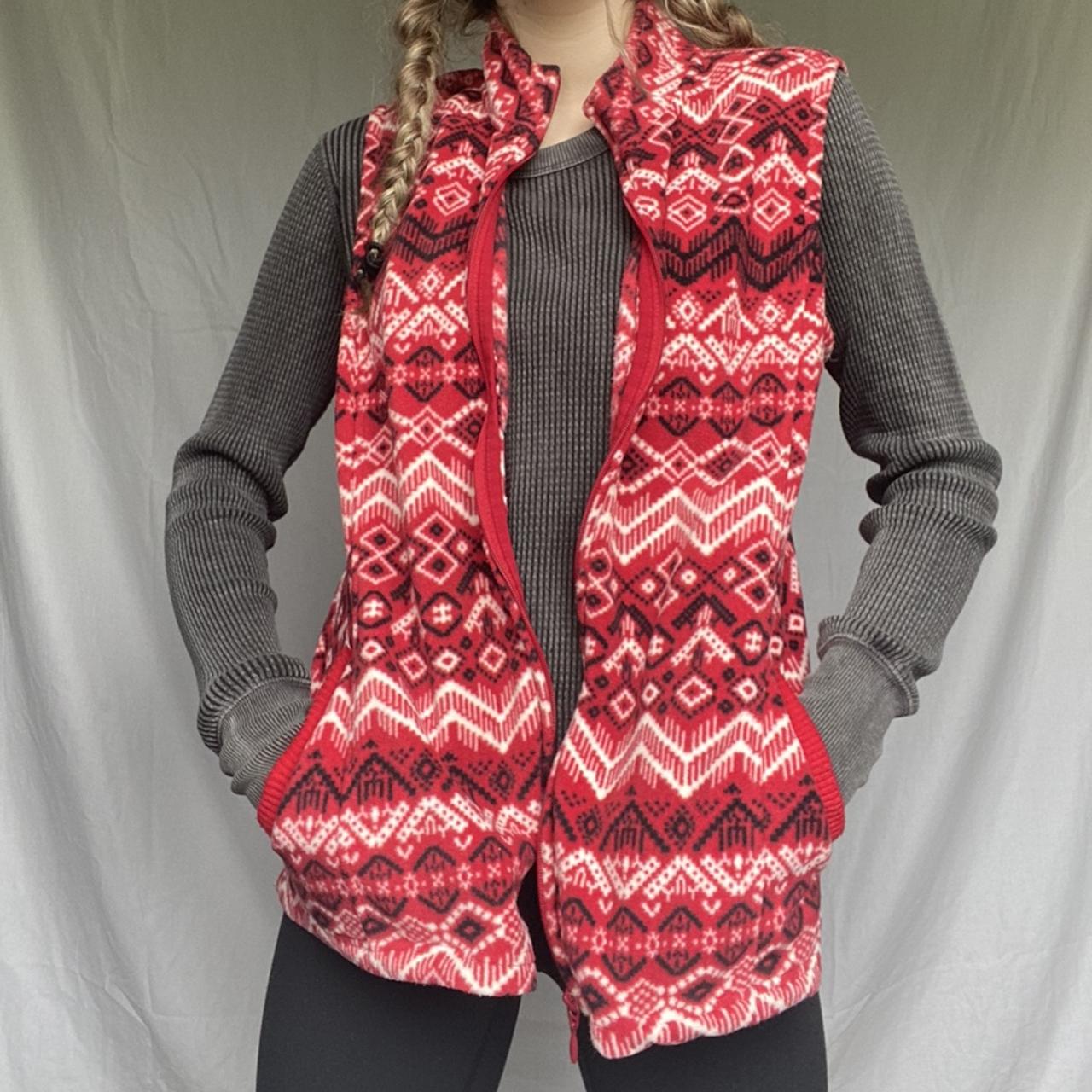 Basic Editions Women's Red and White Gilet
