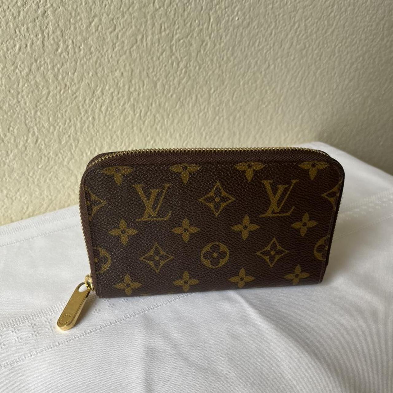 Wallet Louis Vuitton Clemence Zippy Black Vernis 123020009 - Heritage  Estate Jewelry