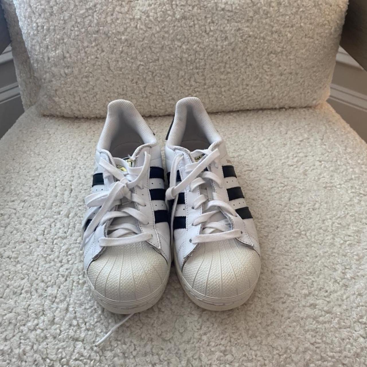 Adidas Women's Black and White Trainers | Depop