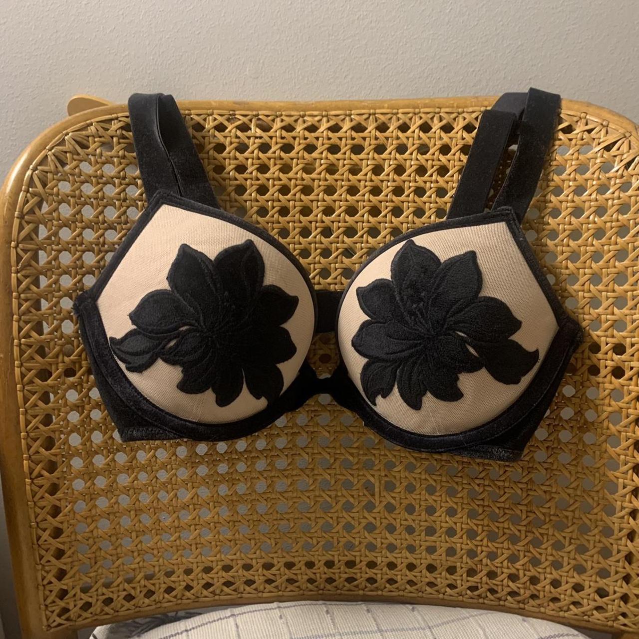 VICTORIA SECRET FLORAL PUSH UP BRA Shipping - Depop