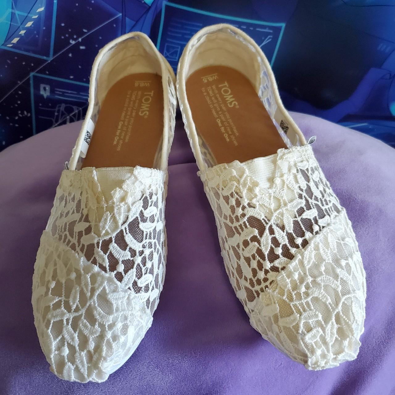 Cream hot sale lace toms