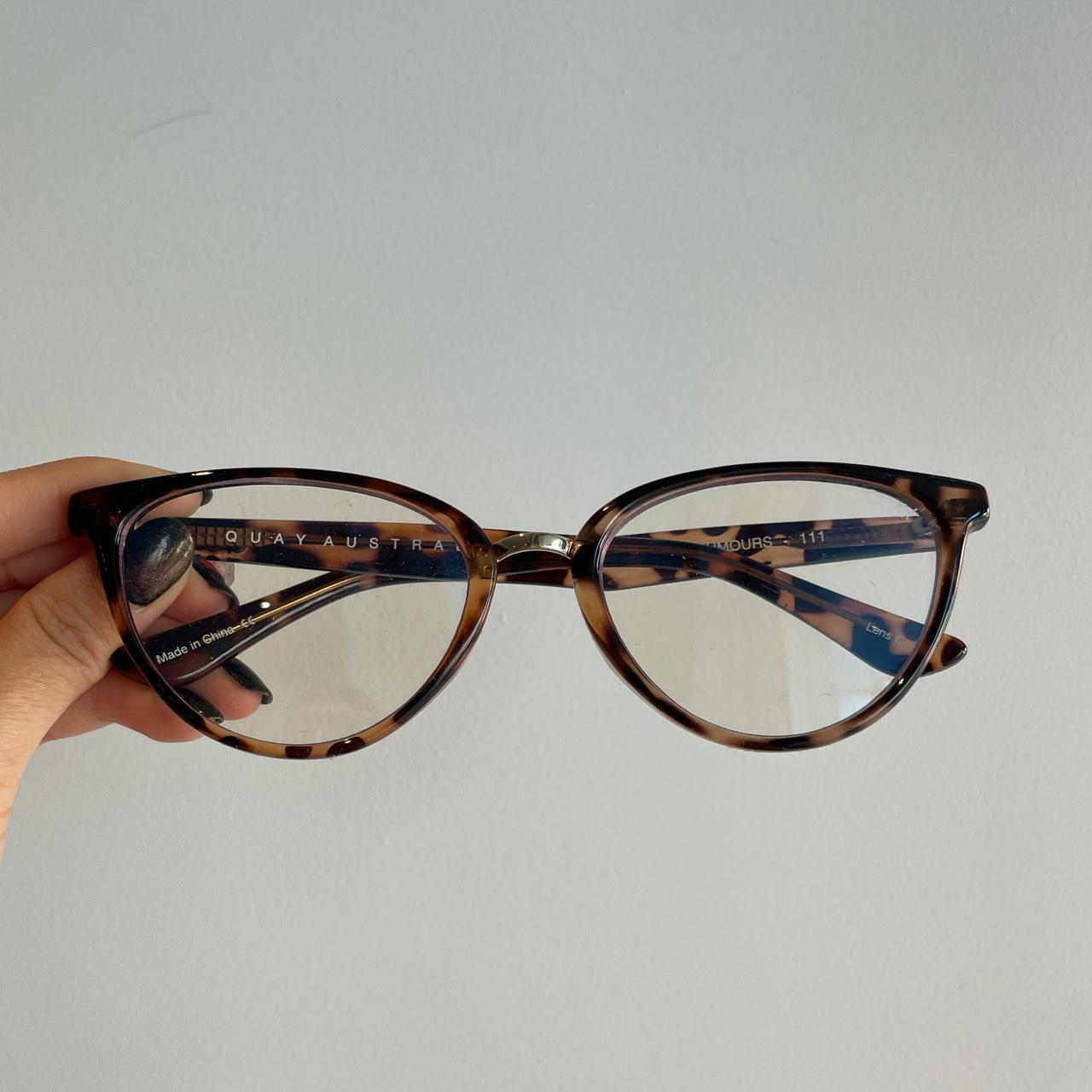 QUAY BLUE LIGHT RUMOURS GLASSES/// CHANTEL JEFFRIES... - Depop