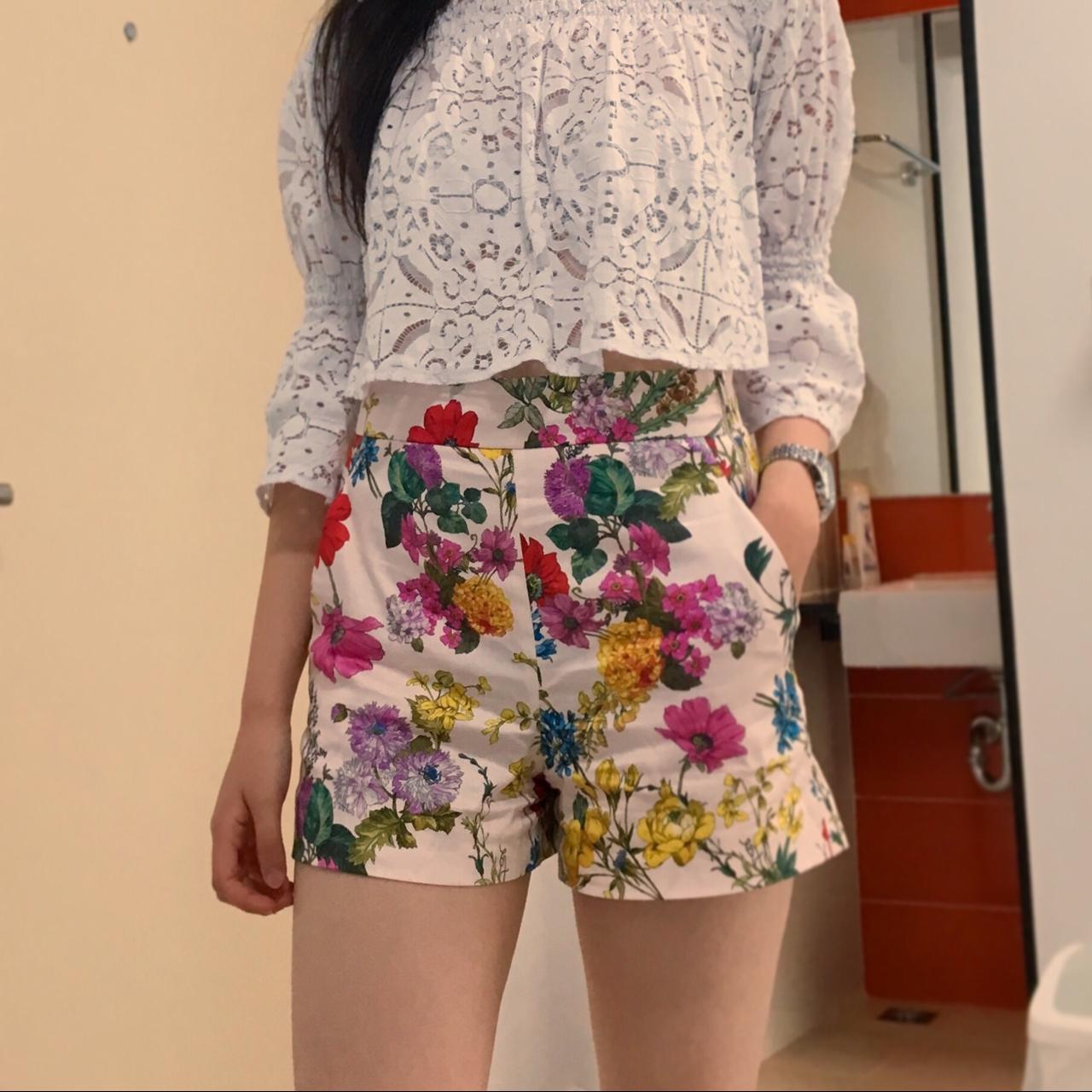 Zara shop floral shorts