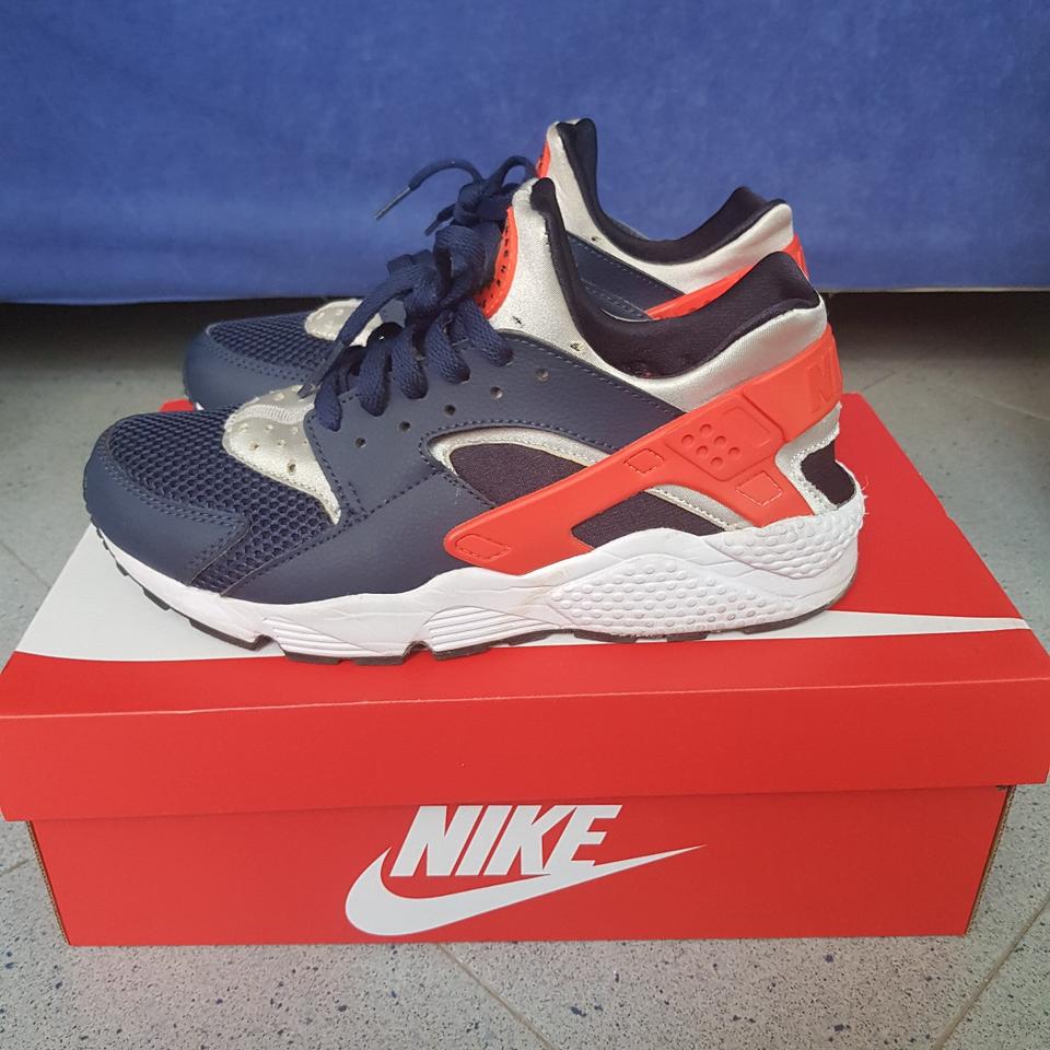 Red and navy blue hot sale huaraches