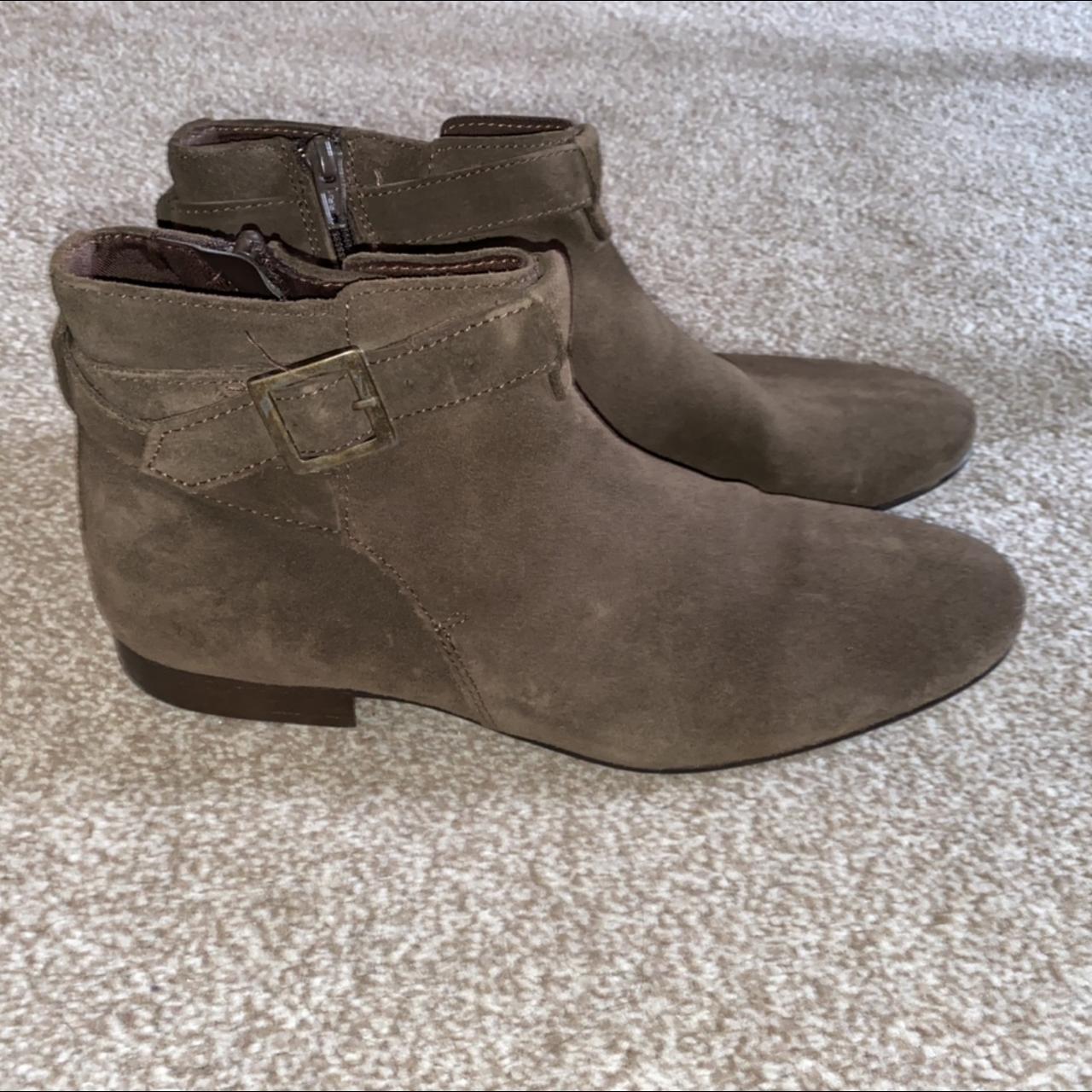 Olive Chelsea boots in great condition and for a... - Depop
