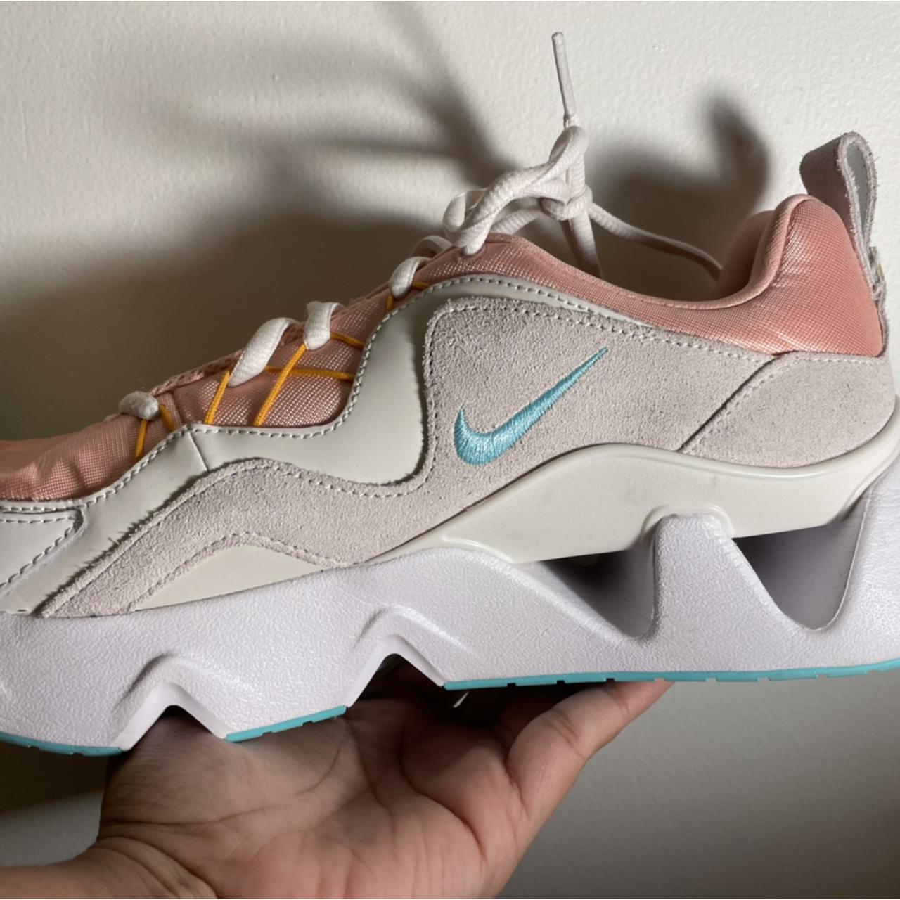 nike ryz 365 white lilac