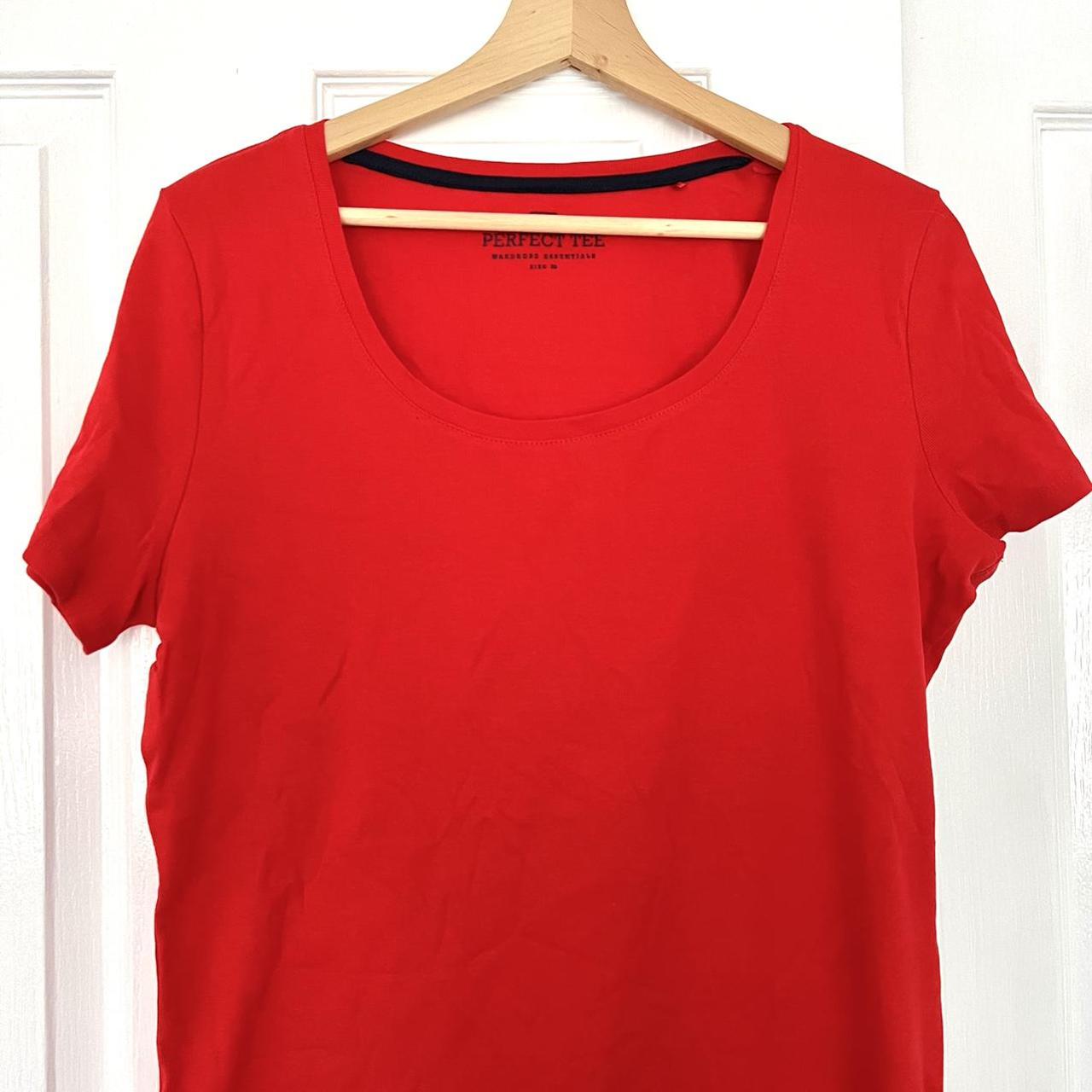 vibrant red tone t shirt / size 20 / super casual... - Depop