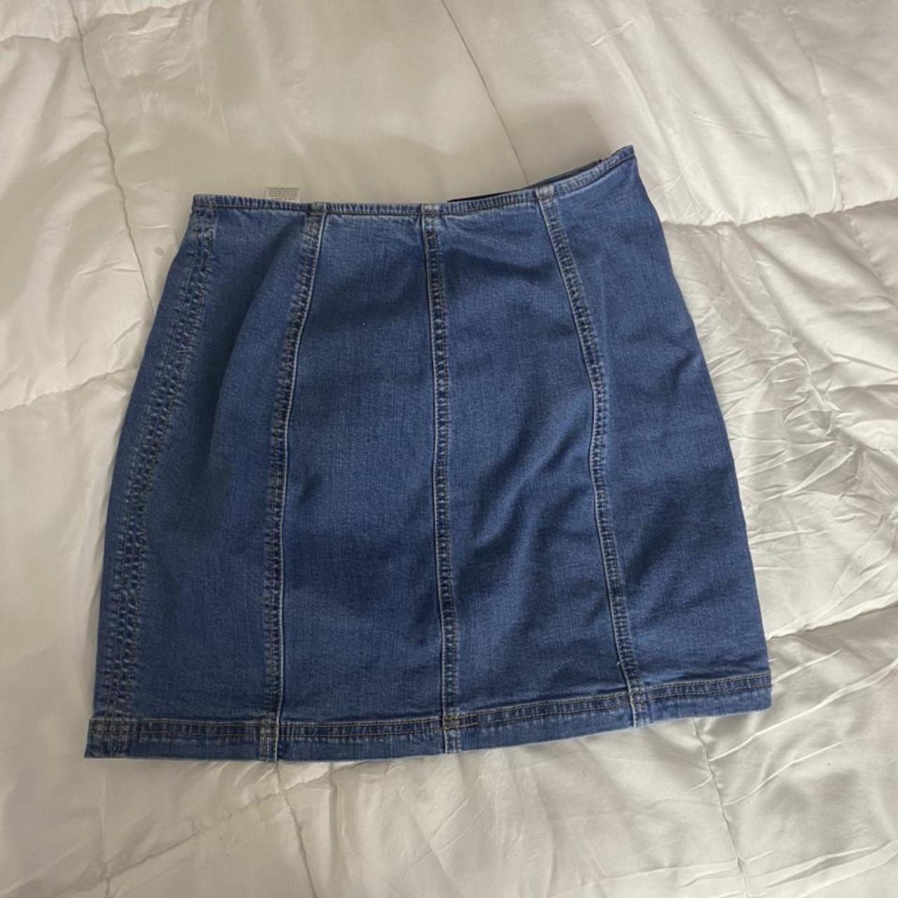 KENDALL + KYLIE Women's Skirt | Depop